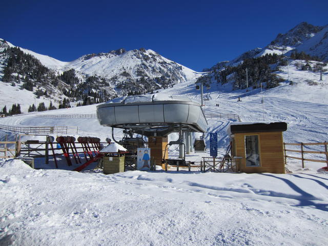 3436-almaty-shymbulak-ski-lift