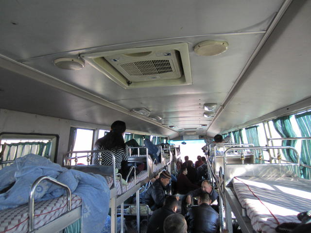 3485-bus-inside-people
