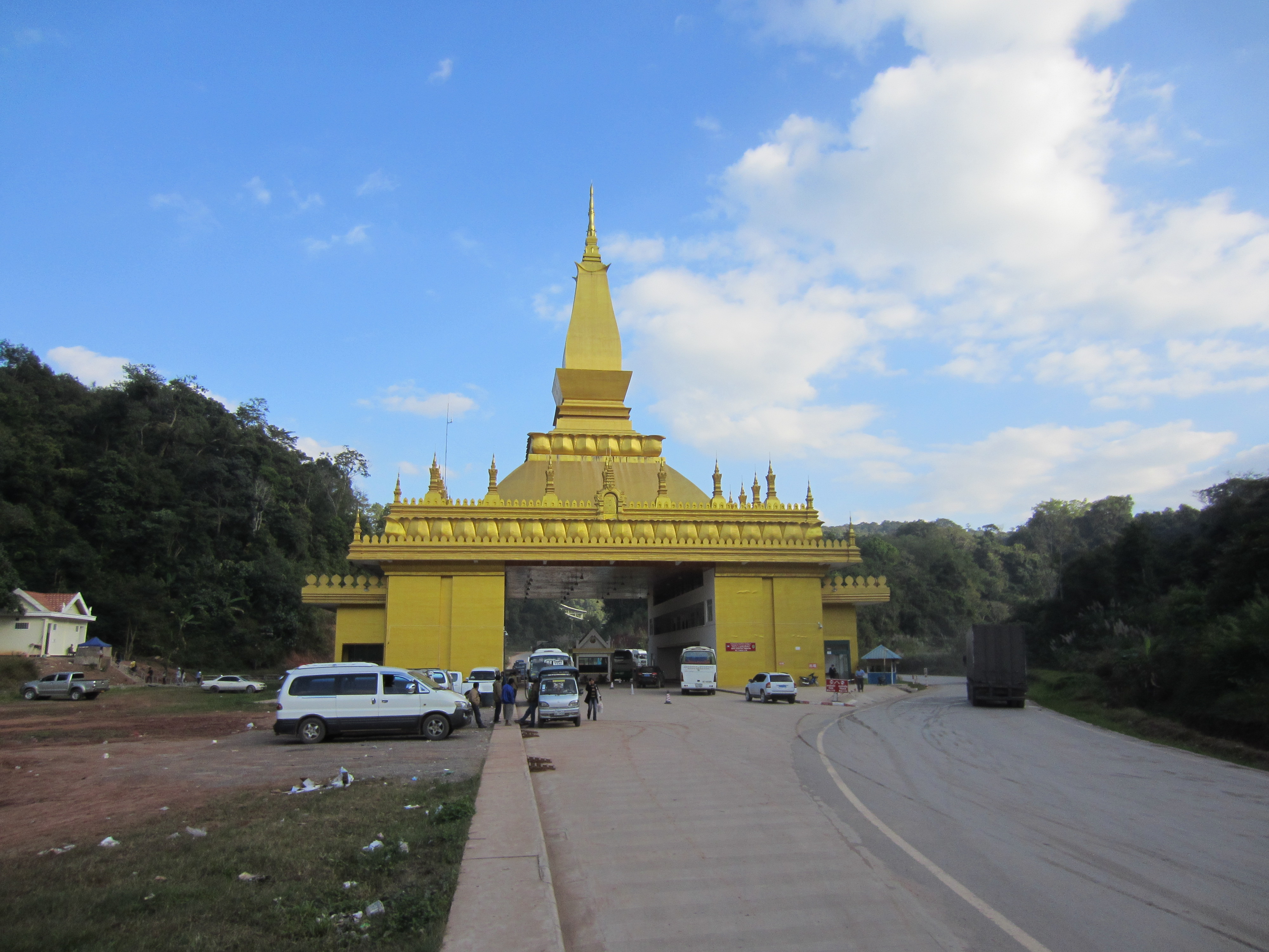 4084-border-laos